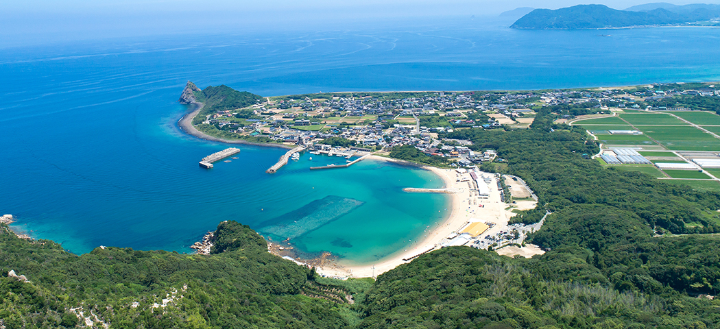 美しい糸島半島と海の写真